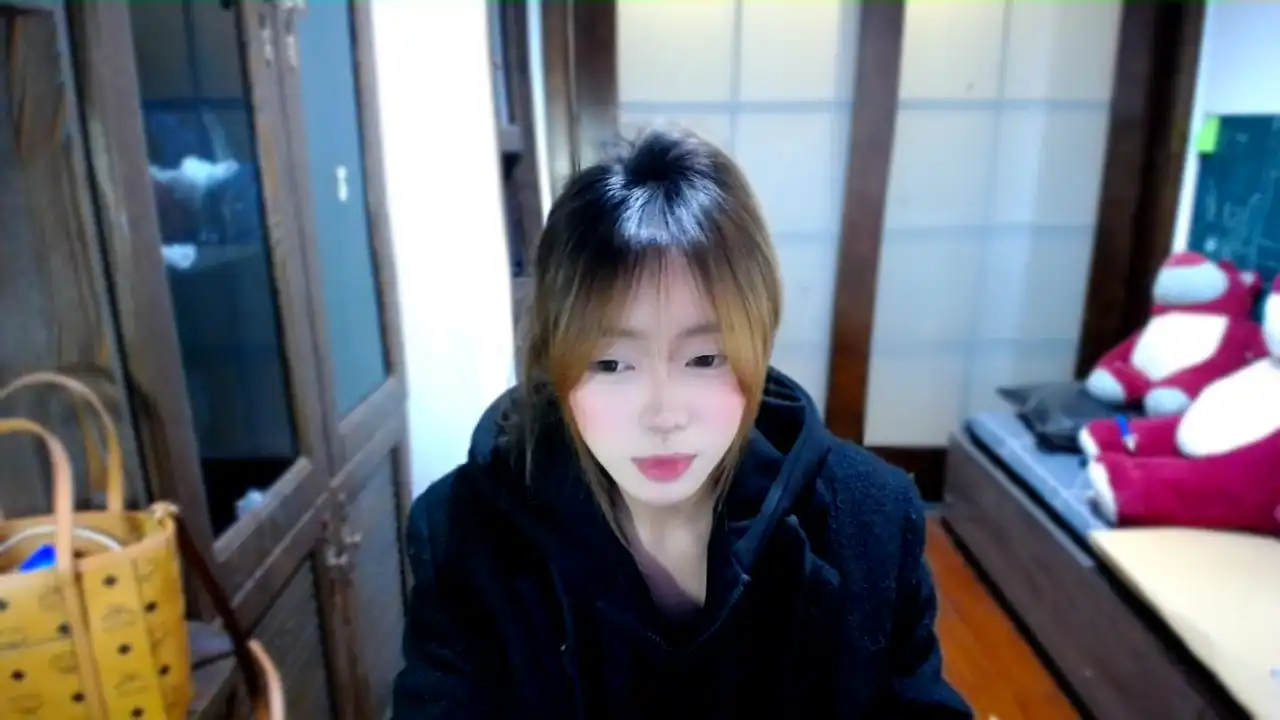 Bendandawang - Stripchat Free Video - 2025 03-02 14:29:60