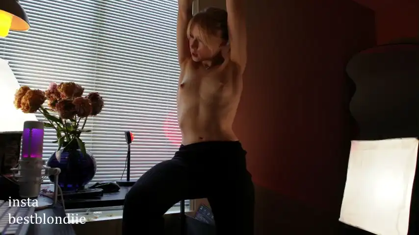 Bestblonde - Stripchat Hot Show Video - 2025 01-24 16:57:52