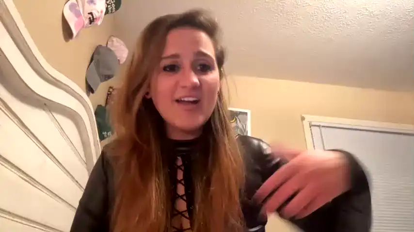 Britneybuckly - Chaturbate Record Video - 2025 04-11 27:33:07