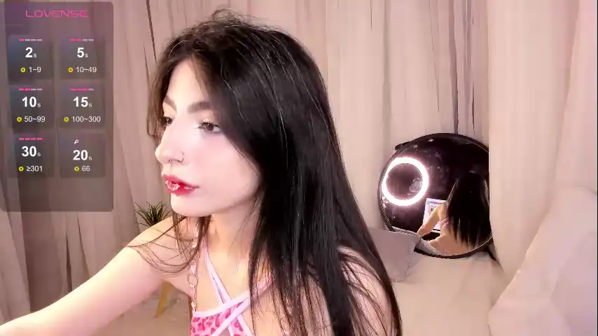 Brunettlilu - Chaturbate Hot Show Video - 2025 05-04 06:43:19