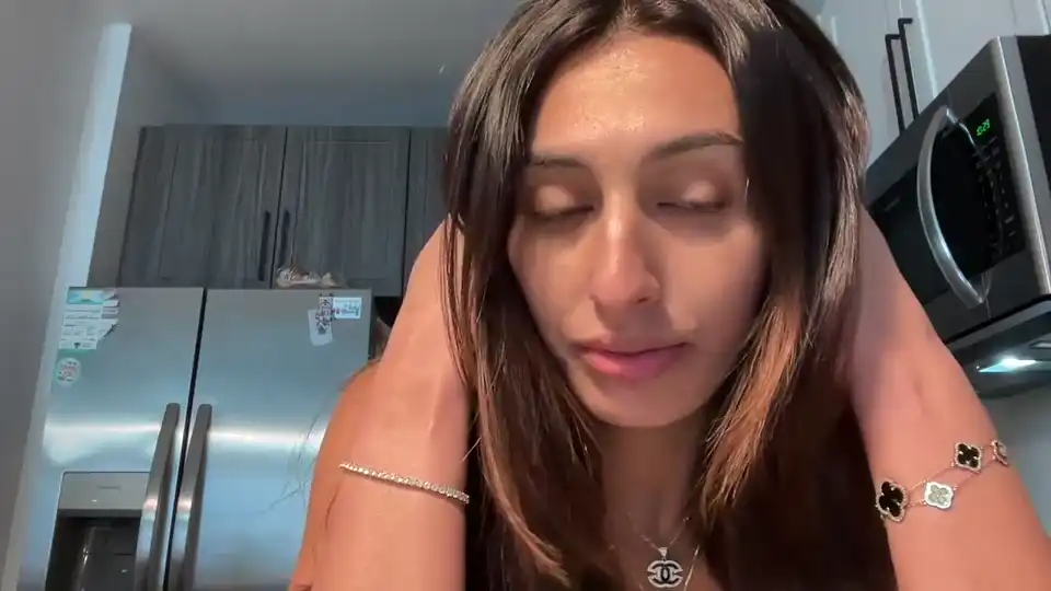 Camiliakxoxo - Chaturbate Private Video - 2025 05-03 03:05:18
