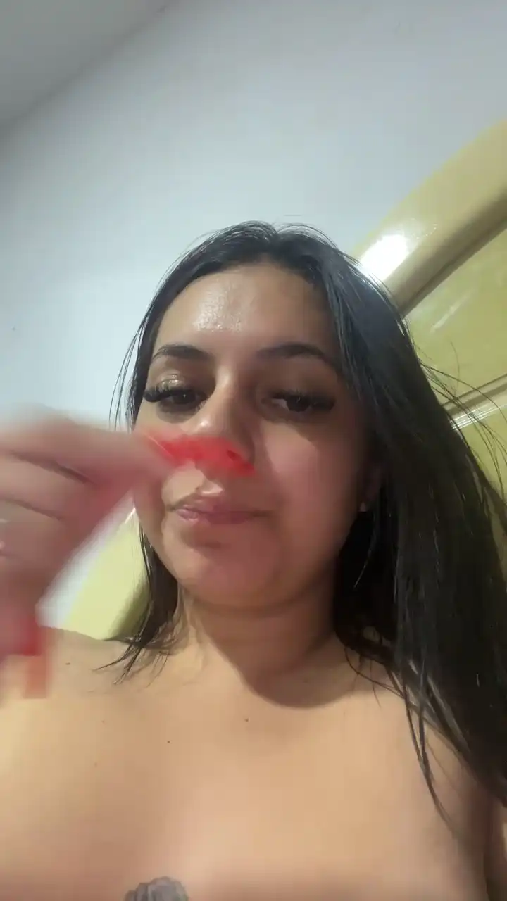 Carolinnecrf - Cam4 Live Video Recording - 2025 05-09 00:30:43