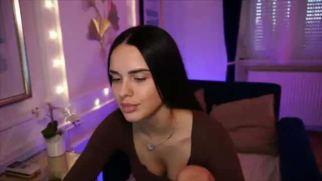 Cinnabellee - Myfreecams Free Video - 2025 04-11 15:06:09