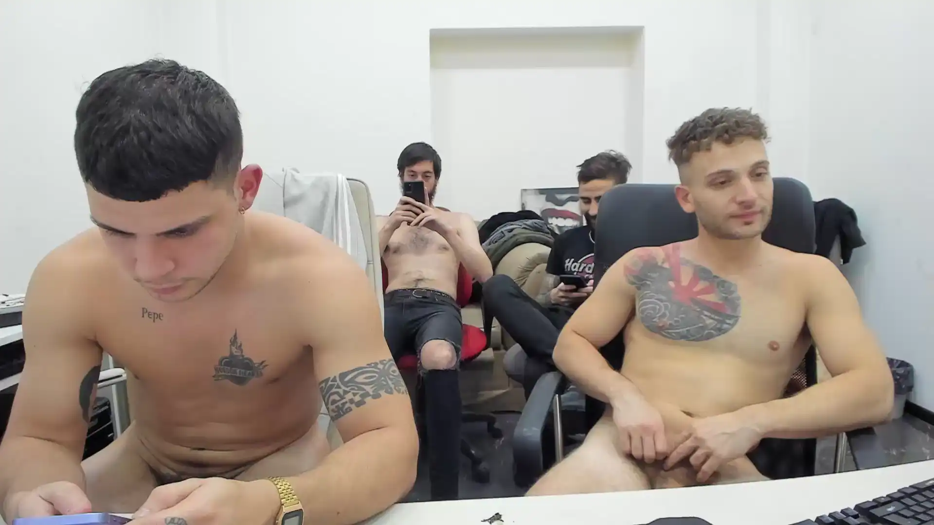 Classied3 - Cam4 Live Video Recording - 2025 04-11 25:16:56