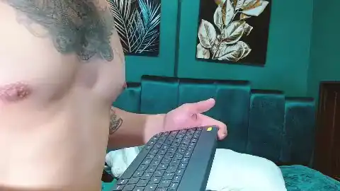 Connor-And-Valen - Flirt4Free Live Video Recording - 2025 04-02 26:31:46