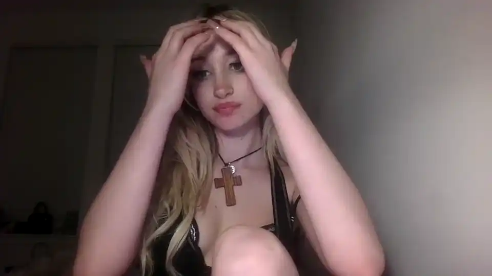 Coramoonxo - Chaturbate Free Video - 2025 01-01 09:19:04